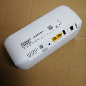 5G router Nr5103e v2 on carton