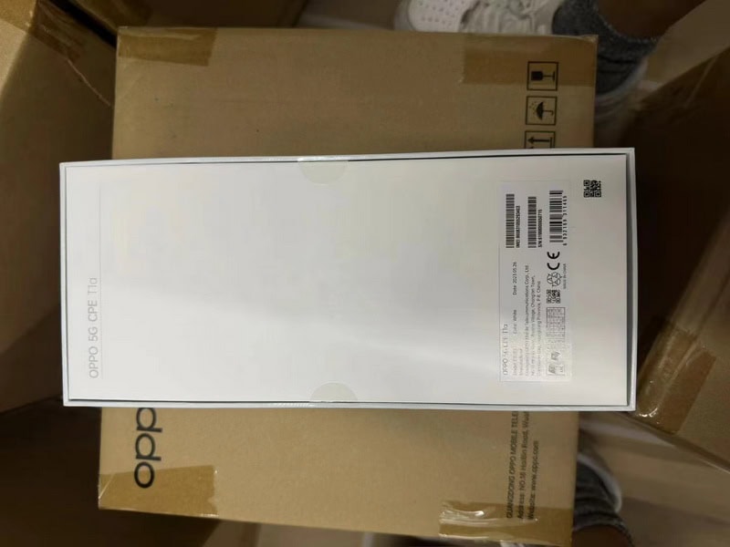 OPPO 5G CPE T1a Router CTC03 box