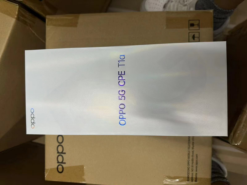 OPPO 5G CPE T1a Router CTC03 box