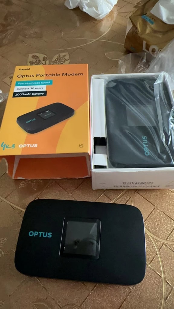 ZTE MF971LS 4g Mobile WiFi Hotspot with box